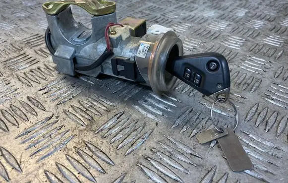 Subaru Outback Ignition lock 88215AG000 X1T25971