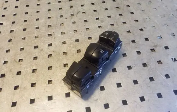 Nissan Juke I F15 Electric window control switch 254011KK0B