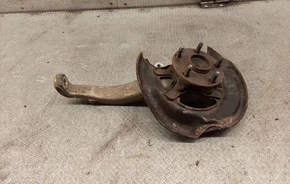 Lexus IS 220D-250-350 Front wheel hub spindle knuckle