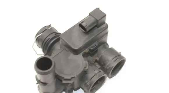 Mercedes-Benz CLS C219 Thermostat A2118320584