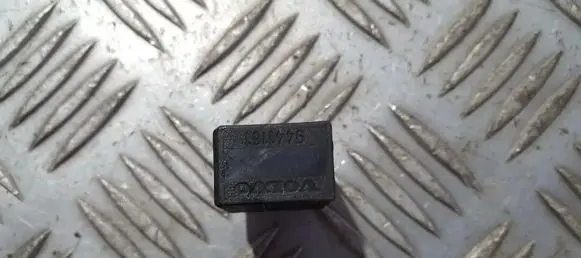 Volvo V70 Other relay 9441161 4rd00781400