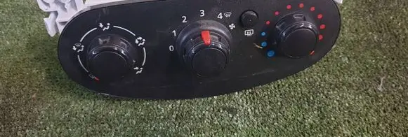 Dacia Sandero II Climate control/heater control trim 