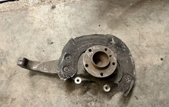 BMW 5 F10 F11 Front wheel hub spindle knuckle 31216775770 6775770 AIMGSICU