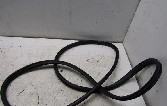 Honda CR-V Front door rubber seal 