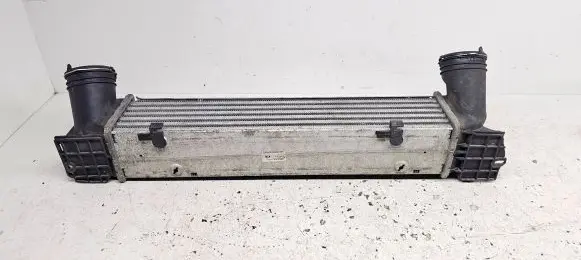 BMW 1 E81 E87 Intercooler radiator 3213329