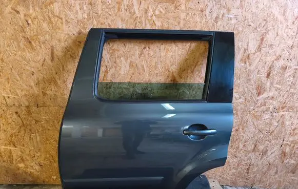 Skoda Yeti (5L) Rear door LF7Y