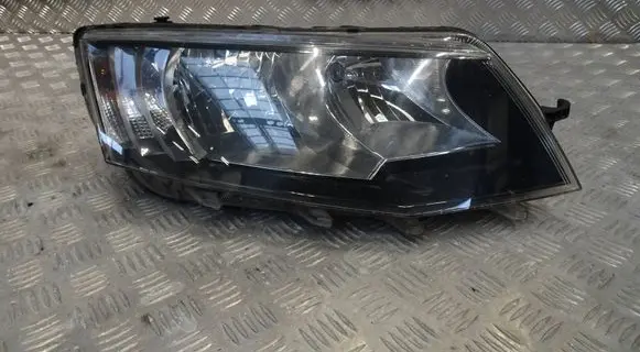 Skoda Octavia Mk3 (5E) Headlight/headlamp 5E2941016