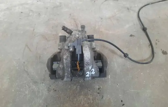 Mercedes-Benz E W212 Rear brake caliper