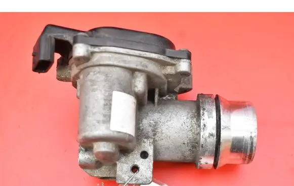 Renault Megane III Throttle body valve 8200614985