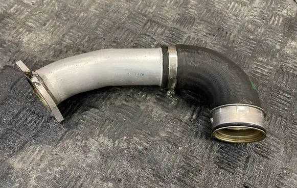 Mercedes-Benz E W213 Intercooler hose/pipe A6420908137