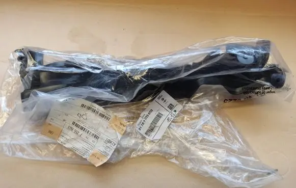 BMW 3 F30 F35 F31 Engine compartment rubber 7255803 51767255803
