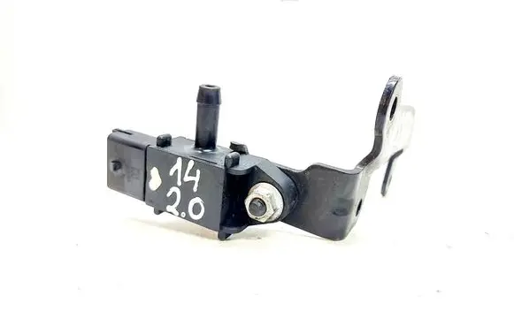Opel Astra J Vacuum valve 55566127