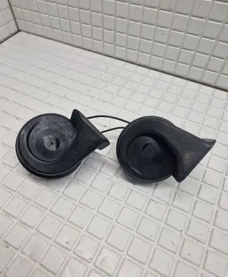 Peugeot 3008 I Horn signal 703881157