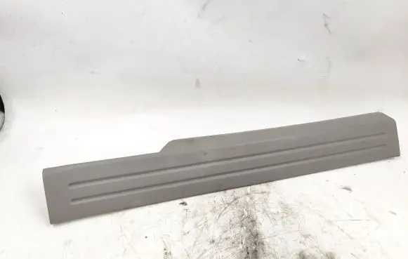 KIA Sorento Front sill trim cover 858713E000