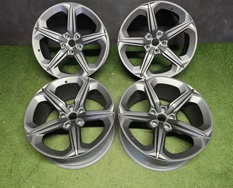 Lamborghini Urus R21 alloy rim 4ML601025A 4ML601025C 4ML601025E