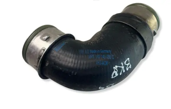Volkswagen PASSAT B6 Intercooler hose/pipe 1K0145790C