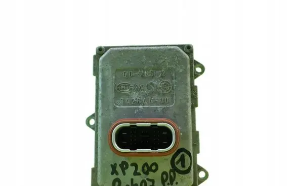 Peugeot 407 LED ballast control module 5DF00870450 XP200