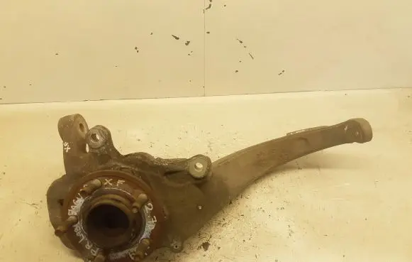 Jaguar XF X250 Front wheel hub spindle knuckle