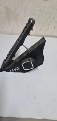 Mercedes-Benz E W212 Accelerator throttle pedal A2043000204