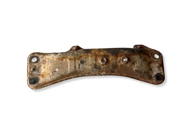 Subaru Forester SF Gearbox mounting bracket 