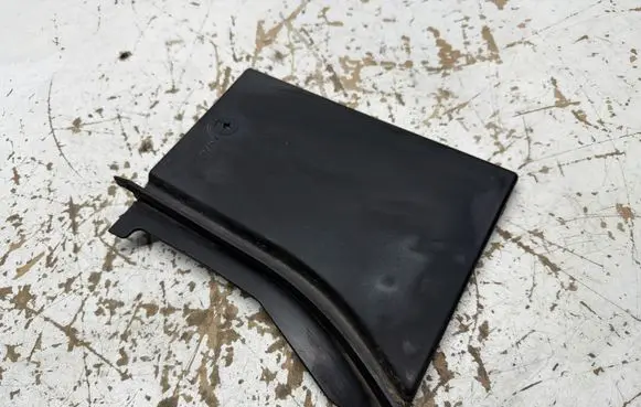 Volvo XC70 Battery box tray cover/lid 31200225