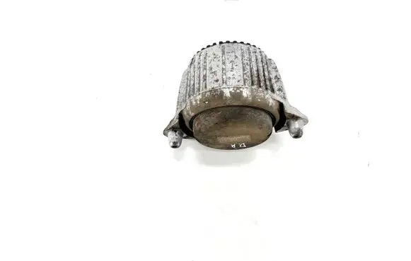Mercedes-Benz C W204 Engine mount bracket A2042400317