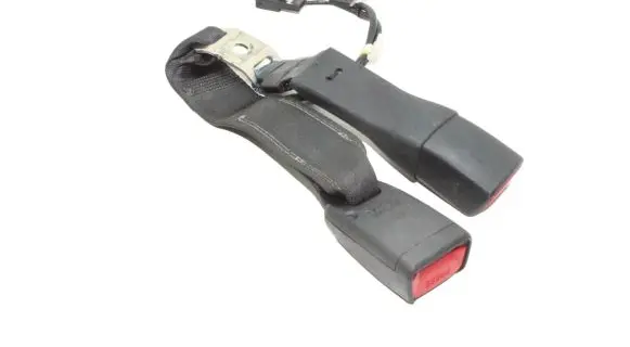Lexus CT 200H Middle seatbelt buckle (rear) E063002
