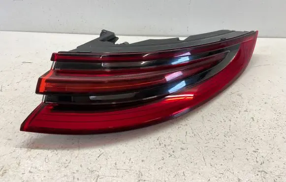 Porsche Panamera (971) Rear/tail lights 971945092B 20770201 L971076