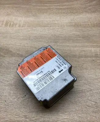 Mercedes-Benz E W210 Airbag control unit/module 0028203226
