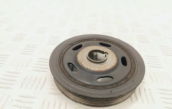 Citroen DS4 Crankshaft pulley E110124A