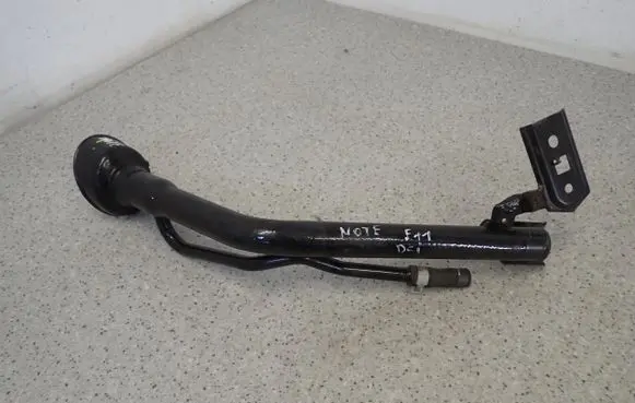 Nissan Note (E11) Fuel tank filler neck pipe 