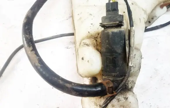 Ford Focus Headlight washer pump 