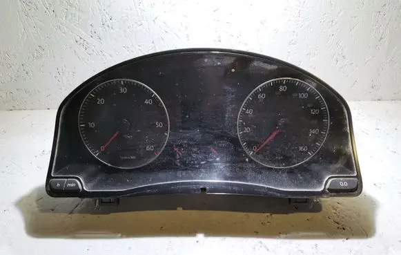 Volkswagen Golf Plus Speedometer (instrument cluster) 1K0920953N