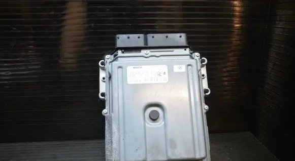Citroen C5 Engine control unit/module 9666545480