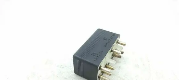 Mercedes-Benz C W202 Other relay 0015428219