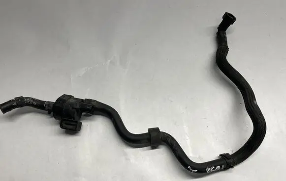 Volkswagen Jetta VI Engine mount vacuum valve 06H906517T 06H906517