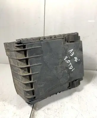 Audi A3 S3 A3 Sportback 8P Fuse module 1K0937125A