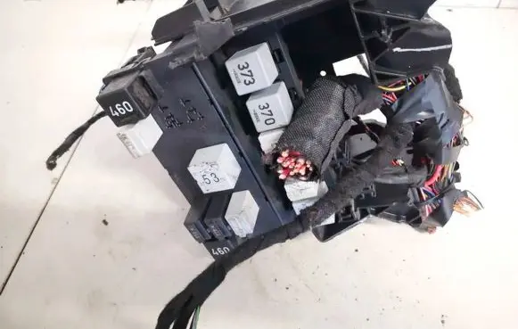 Volkswagen Golf V Fuse box set 3c0937049ah