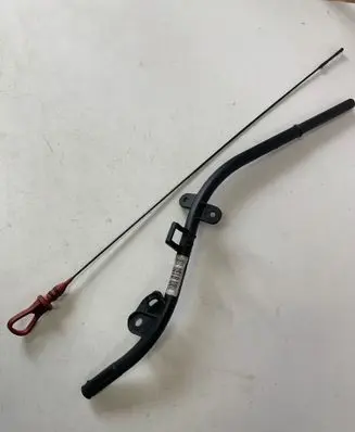 BMW 1 E82 E88 Oil level dip stick 8506777 7797998