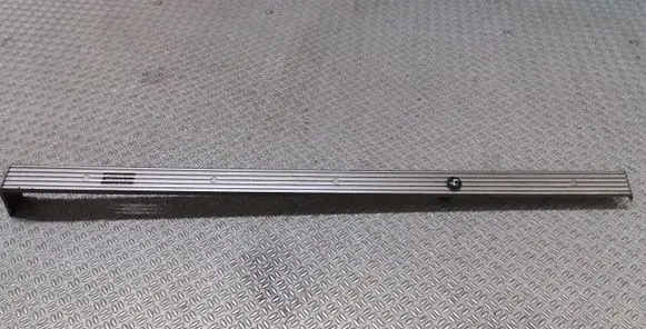 Nissan X-Trail T30 Panel trim 684118H300