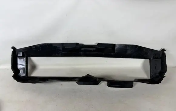 Mercedes-Benz CLA C118 X118 Intercooler air guide/duct channel