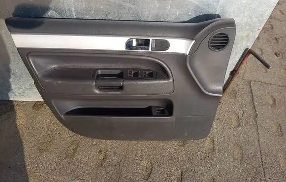 Volkswagen Touareg I Door card panel trim set 