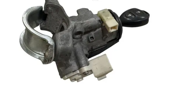 Toyota Auris 150 Ignition lock 450200204