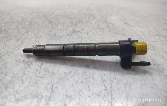 BMW X5 E70 Fuel injector 0445116024