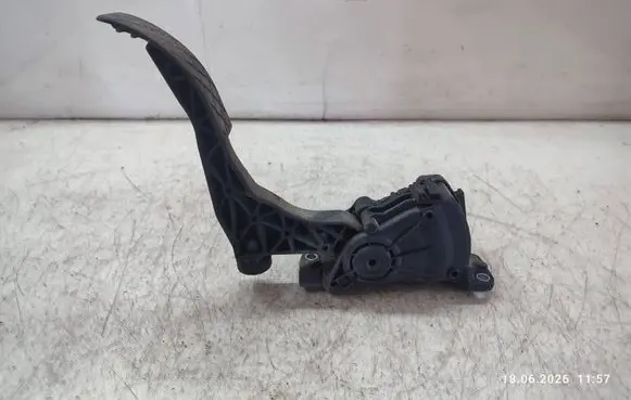 Volkswagen Amarok Accelerator throttle pedal 6Q1723503P