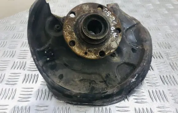 Audi A4 S4 B7 8E 8H Rear wheel hub spindle/knuckle 