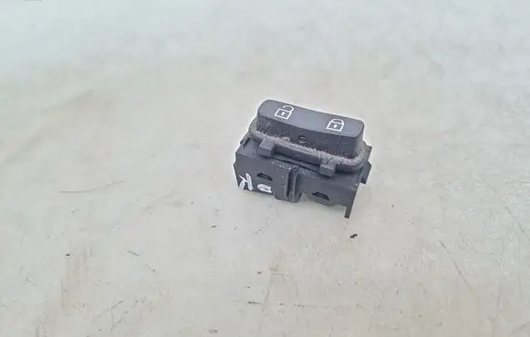 Volvo V70 Central locking switch button 30710475