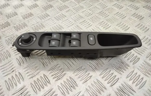 Renault Zoe Electric window control switch 254008973R 254113300R 254118722R