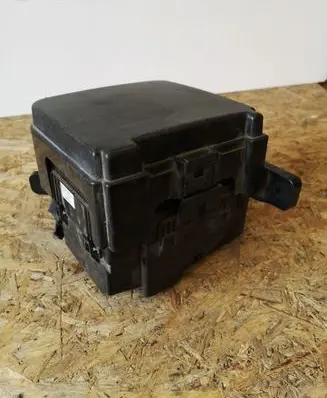 Hyundai i30 Fuse module 919510Q000 912032R151 FDH201104120115