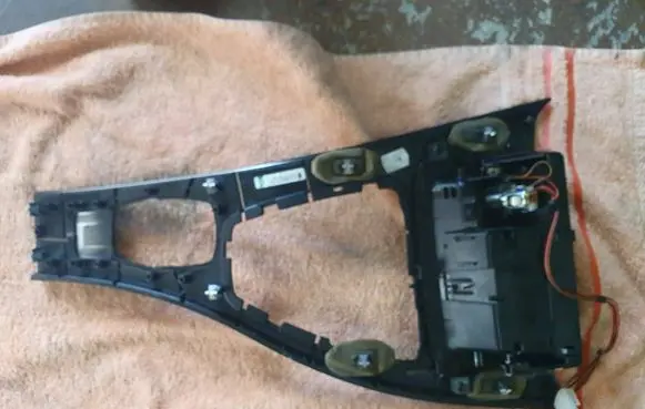 BMW 3 E90 E91 Center console